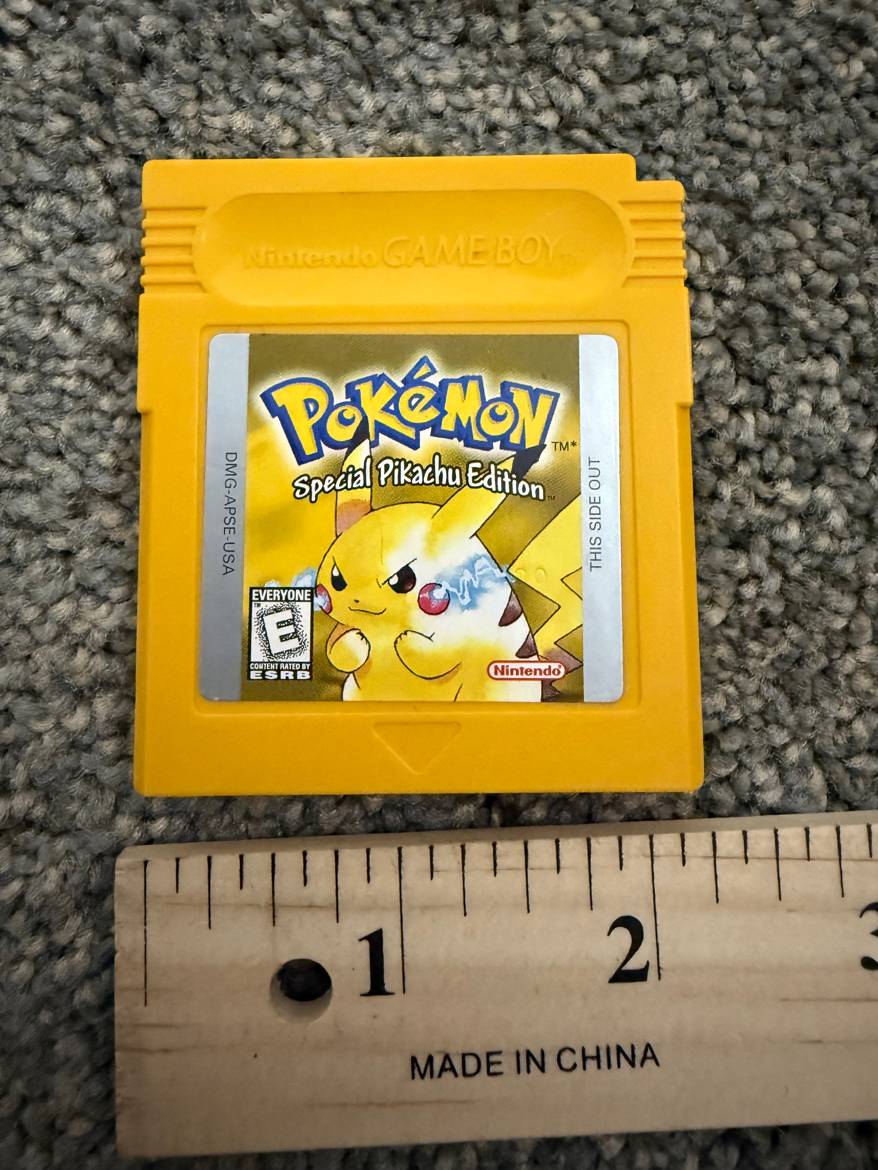 Nintendo Gameboy Pokémon Special Pikachu Edition